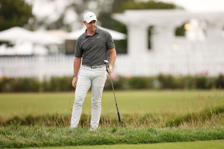 U.S. Open 2023: Rory McIlroy khởi đầu thuận lợi dù đánh trượt bóng ở hố cuối cùng